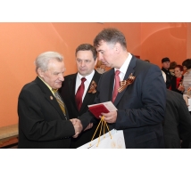 Вручение юбилейных медалей ветеранам